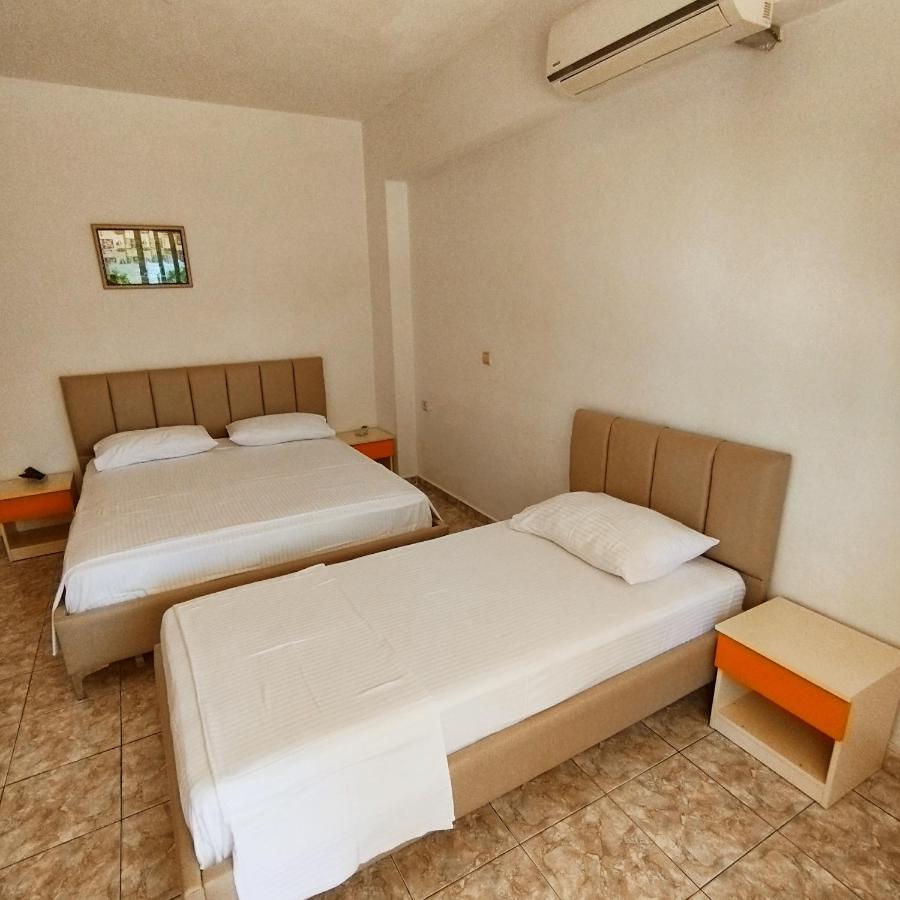 Mejdi Apartments Saranda Extérieur photo