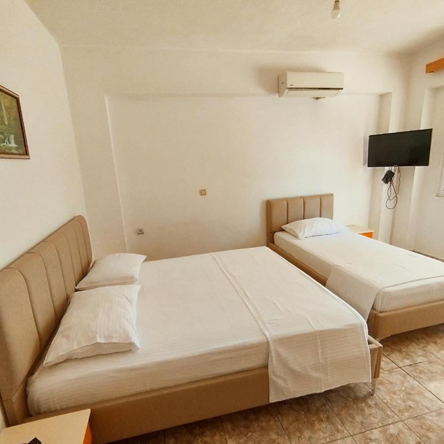 Mejdi Apartments Saranda Extérieur photo