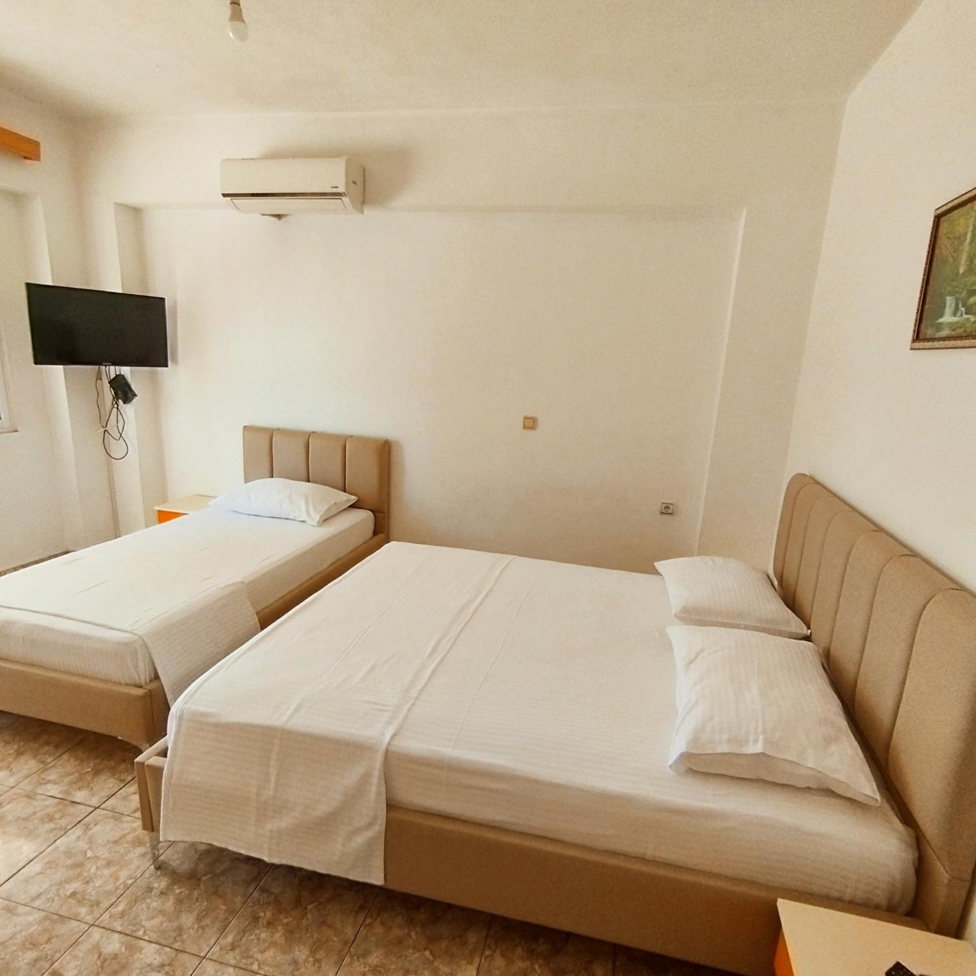 Mejdi Apartments Saranda Chambre photo
