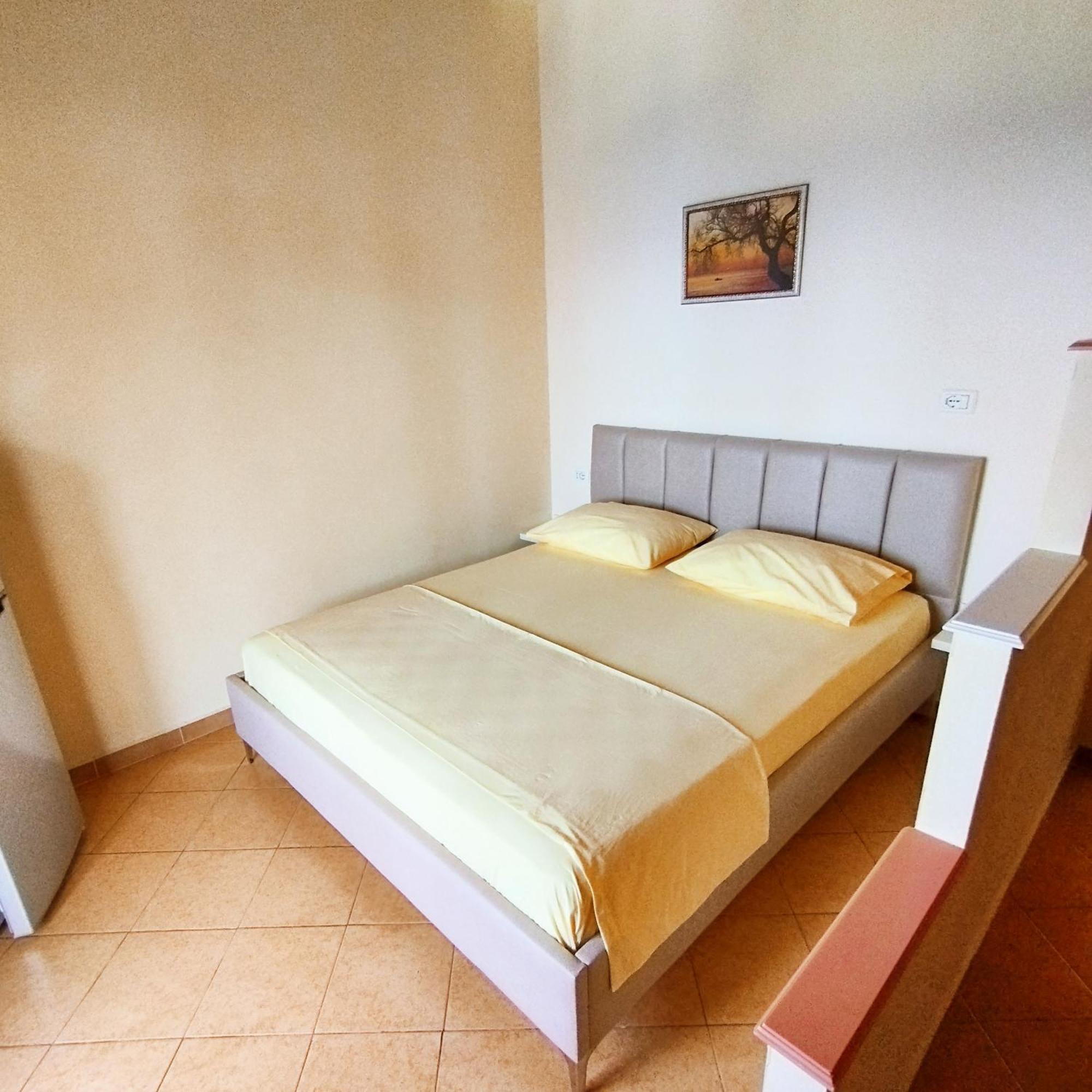 Mejdi Apartments Saranda Chambre photo