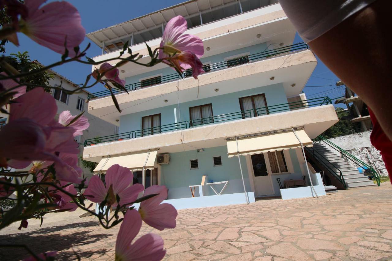Mejdi Apartments Saranda Extérieur photo
